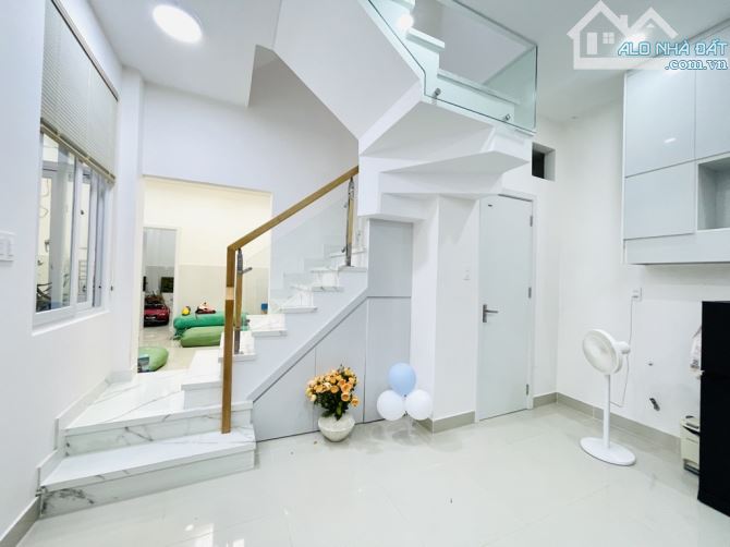 QUANG TRUNG p10 GV , 5X13 ,4TẦNG, XE HƠI THÔNG  GẤP BÁN  XUẤT NGOẠI - 2
