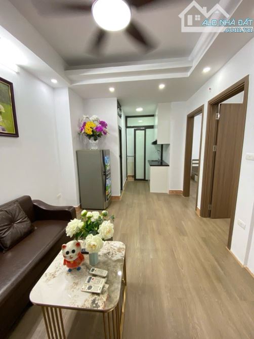 DUY NHẤT MỘT CĂN HỘ CCMN ĐỘC LẬP NHƯ NHÀ MẶT ĐẤT - CHÙA LÁNG ĐỐNG ĐA - HƠN 1 TỶ - CÁCH MẶT - 2