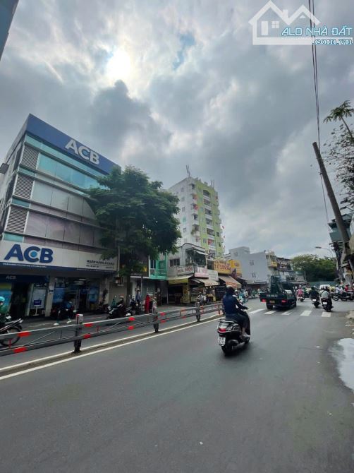 Duy nhất Q5-Toà nhà văn phòng đường Nguyễn Biểu. 11,5x30m. 250 tỷ - 2