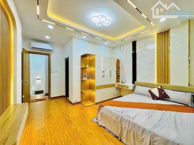 HẺM Ô TÔ VÀO NHÀ - MỚI Ở NGAY - CÓ PHÒNG DƯỚI TRỆT - DÂN TRÍ CỰC VIP - CHỈ 7T - 2