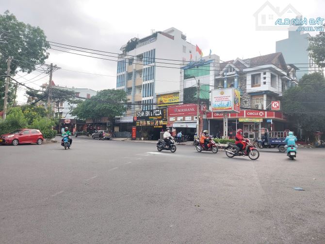 NGỘP BANK Tòa nhà CHDV ngang to DT 800tr/năm khu bàn cờ Gò Vấp 18TyTL - 2