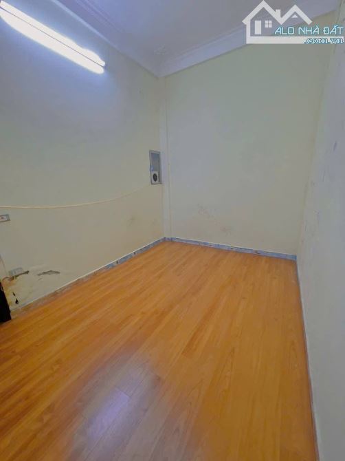 Bán nhà Nguyễn Lương Bằng - 32m2 - nhà đẹp,ngõ rộng - full nội thất - 5,8 tỷ - 2