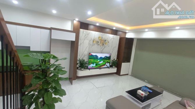 Cần Bán Nhà 4 Tầng Tôn Đức Thắng Ô Chợ Dừa Nhà Mới Đẹp Ở Ngay Vài Bước Chân Ra Mặt Phố. - 2