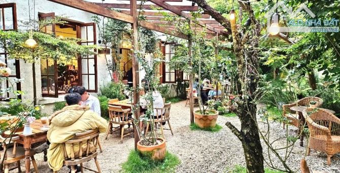 CHIẾC NHÀ PHÁP  SÂN VƯỜN VIEW CAO THOÁNG MẶT TIỀN AN BÌNH - 2