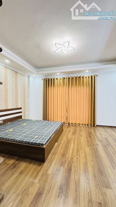 Nhà đẹp Vũ Tông Phan ở ngay 7 tầng thang máy - 2
