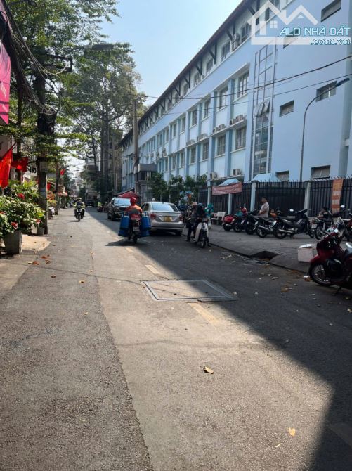 NHÀ CẤP 4 MẶT TIỀN KINH DOANH SẦM UẤT ( 11 X 20M ) NỞ HẬU GIÁ SIÊU RẺ . - 2