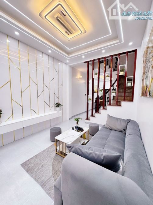 Bán nhà Định Công 40m 6 tầng, thang máy, ôtô đỗ cửa, trung tâm quận Hoàng Mai - 2