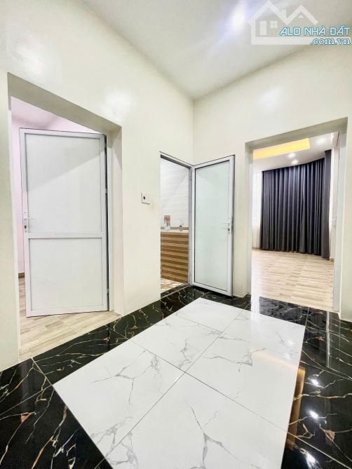 Nhà ngay mặt phố KIM GIANG-55m2-4 tầng-lô góc 3 thoáng-Oto chạy qua nhà-tầm tiền 11 tỷ - 2