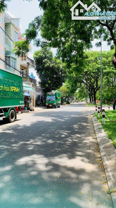 Mặt tiền Đông Hưng Thuận , Nguyễn Văn Qúa thông kênh Tham Lương 4x22 , đct 10tr giá 5.2 tỷ - 2