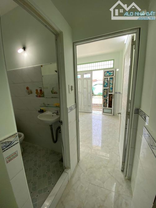 Bán nhà đường 100 Bình Thới, gần vòng xoay Lê Đại Hành, Q11, 3x7 - 3 tầng, chỉ hơn 3 tỷ - 2