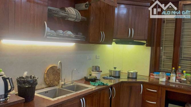 Mặt Phố_Văn Quán_Hà Đông, kinh doanh bất chấp_vỉa hè_ô tô tránh_150m_nhà 5t. - 2