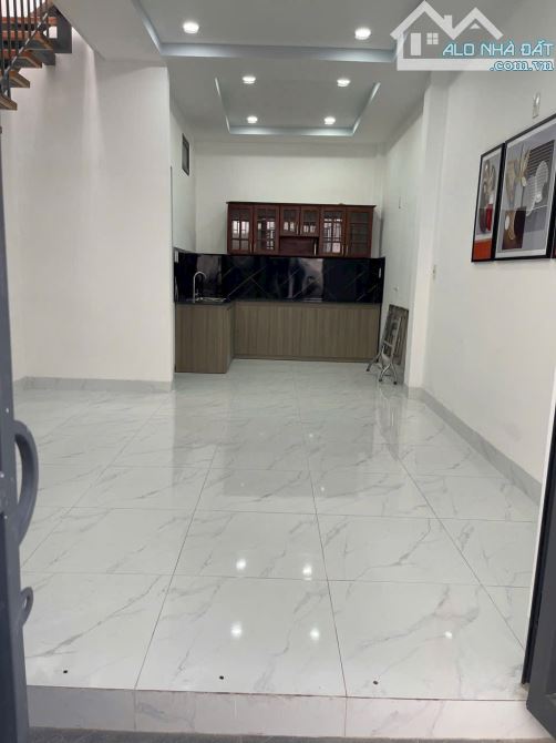Bán nhà hẻm 2/4 phường vạn thạnh . Cạnh ngân hàng BIDV. Giá 2 tỷ 450 - 2