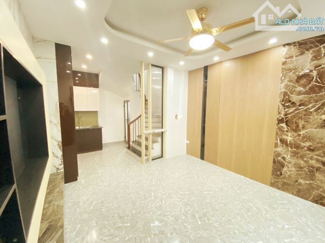BÁN NHÀ THẠCH BÀN CỔ LINH,FULL NỘI THẤT Ô TÔ ĐỖ TẬN CỬA GIÁ NHỈNH 6TỶ - 2
