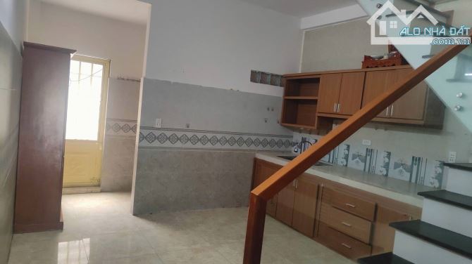 NHÀ MẶT TIỀN SÁT BIỂN NGUYỄN TẤT THÀNH - 2