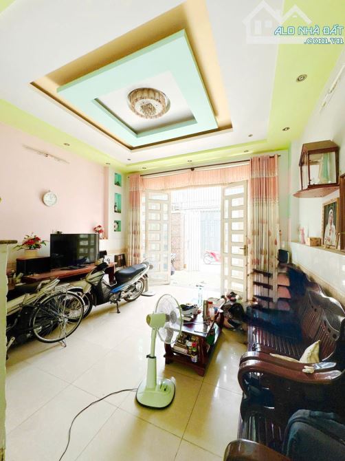 SIÊU PHẨM BÁN NHÀ ĐÚC 4 TẦM 5X16M HẺM 7M ĐƯỜNG LÊ VĂN QUỚI . GIÁ 6,95 TỶ TL - 2