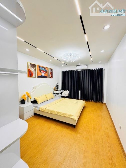 💥💥NHÀ ĐẸP Ở NGAY - FULL NỘI THẤT XỊN - 3 NGỦ ĐỦ CÔNG NĂNG - YÊN TĨNH VÀI BƯỚC RA PHỐ - - 2