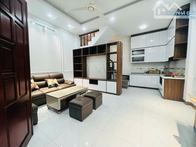 Bán nhà ngõ 33 Đường Phú Mỹ, Nam Từ Liêm, Hà Nội. Diện tích 29m2, 5 tầng. Giá 6.6 tỷ - 2