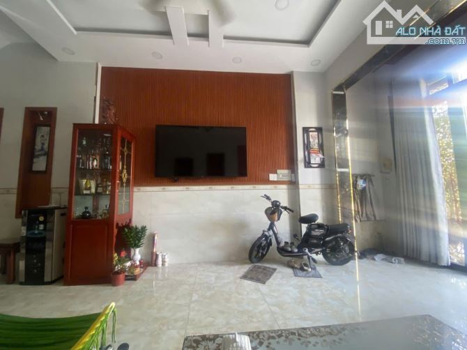 Cần bán nhà 4 tầng Đỗ Xuân Hợp, giáp Quận 2–sổ hồng riêng, hoàn công đủ nhi 8T-4pn,PLB ở - 2