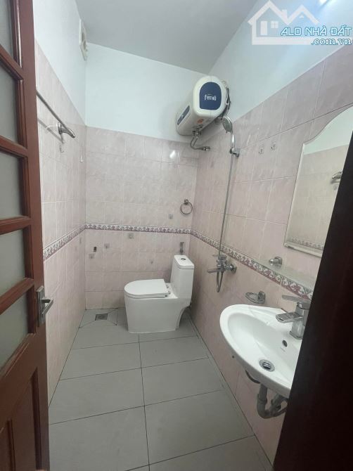 BÁN NHÀ HOÀNG HOA THÁM NGÕ BA GÁC TRÁNH ĐỖ 42m 4T 7.6 Tỉ. - 2