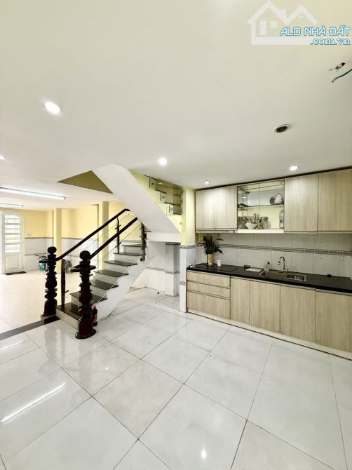 NHÀ KHU VIP SÂN BAY, 3 TẦNG 60M² NỞ HẬU, HXH TRÁNH, 6PN, KHU DÂN TRÍ CAO, CHỈ 13.2 TỶ - 2
