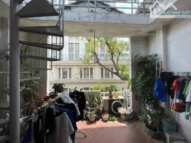 Cho thuê nhà MP Hàng Vôi: 31m2 x 5 tầng, MT: 5m, nhà mới, thông sàn, nguyên căn. - 2