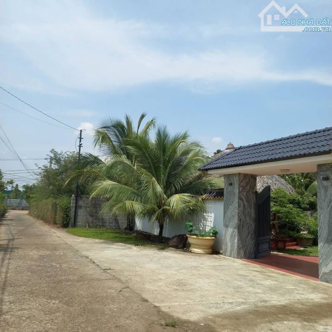 View xịn tọa lạc tại thôn 11_Hòa Phú_Buôn Ma Thuột _Đăk Lăk. Dt: 27,5×50 tc 400m²  $ 7 tỷ - 2