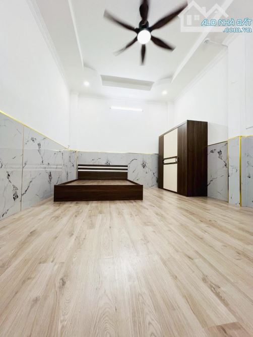 Nhà hẻm xe hơi Tạ Quang Bửu ngang 9m, 35tr/ tháng chỉ 11 tỷ 5 - 2