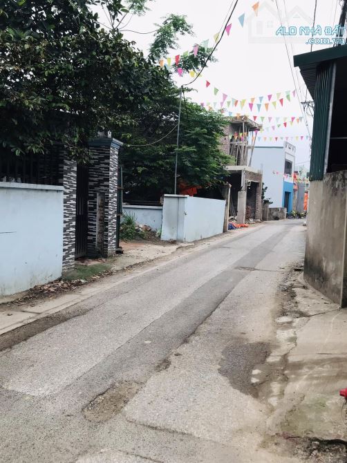 Trục chính Khánh Vân, Khánh Hà,Thường Tín. DT: 77m, MT:4m, giá 8.5 tỷ, ô tô tránh - 2