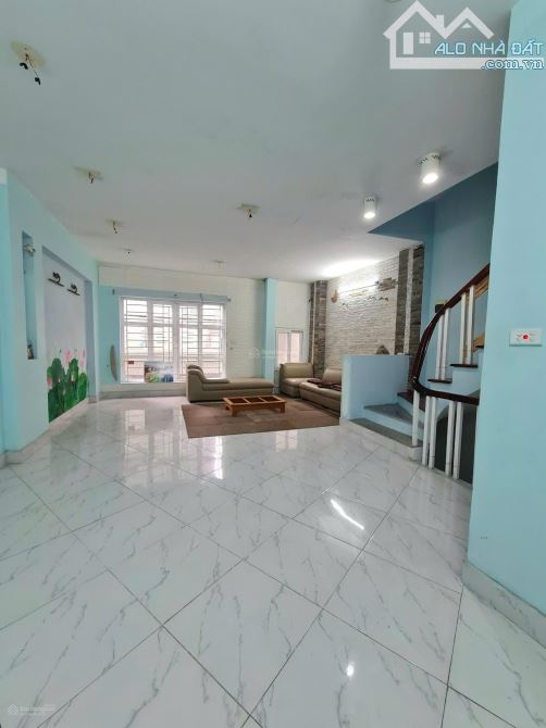 BÁN GẤP NHÀ XUÂN LA 43M² - 2 MẶT NGÕ Ô TÔ - SỔ ĐỎ CHÍNH CHỦ - 2