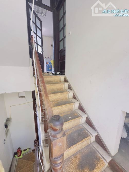 Sập sàn! Lô góc Hào Nam, Ngõ oto, Ở sướng, KD đỉnh. 54m2x5t, MT 5.6m. 18.8 tỷ - 2