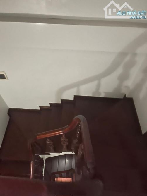 Bán nhà Trần Khát Chân 28/30m2, 5 tầng, mt 3.1m gần phố, ngõ thông, sổ đỏ đẹp. Giá 7.35 tỷ - 2