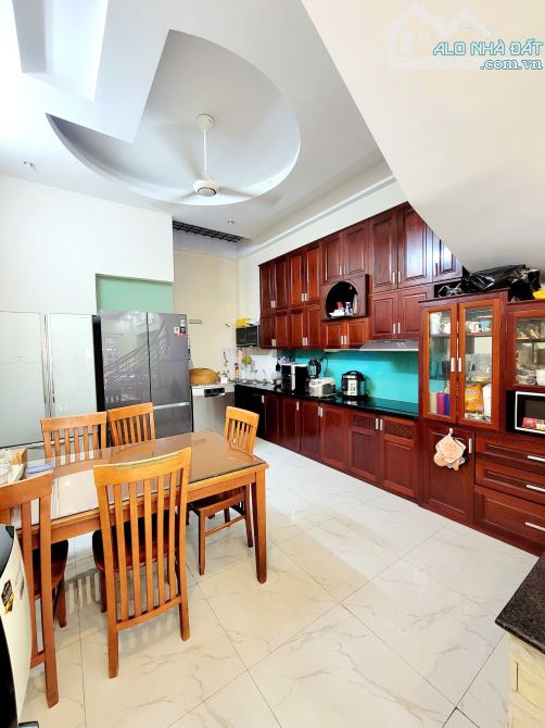 Nhà đẹp mới xây 5PN, Ngay Phạm Văn Đồng, sát Bình Thạnh – Chỉ 6 tỷ hơn - 2