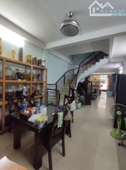 Bán nhà HXH Hoà Bình, Tân Phú, DT 84m2 - 4 x 21m - 4 PN - Gần Đầm Sen - Hơn 9 Tỷ TL - 2