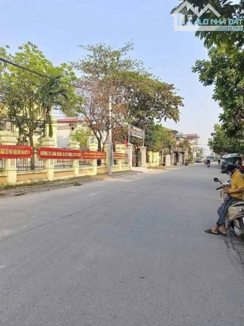 Trạm Y tế Duyên Hà, DT: 50m, MT: 3.75, giá 3.25 tỷ, view khu vui chơi, đường Liên Xã - 2