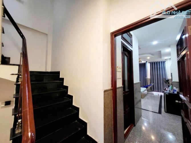 TÂN BÌNH_PHẠM VĂN HAI_Gần TrườngSa_Hẻm 10M Nhà 4 LẦU_NHÀ NGANG LỚN 6M_Khu sầm uất tiện ích - 2
