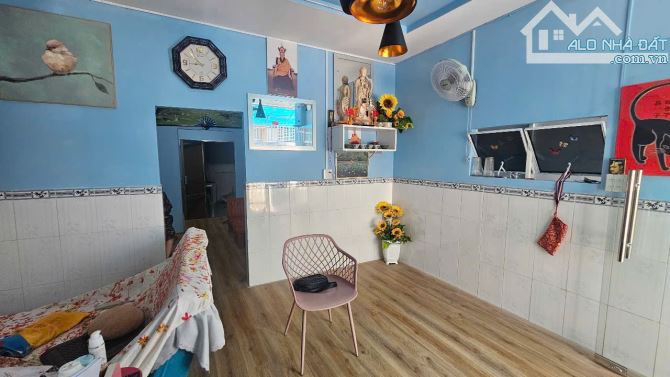 Bán nhà 1trệt 1lầu DT 80m2 TTTP Nha Trang Ngay Chợ Đầm đường ô tô 8m giá 4tỷ6 - 2