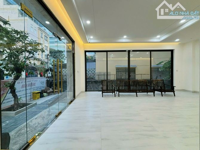 Cho thuê nhà mặt tiền số 5 Đặng Tất, Phường Tân Định, Quận 1,TP Hồ Chí Minh dt:14x25m - 2