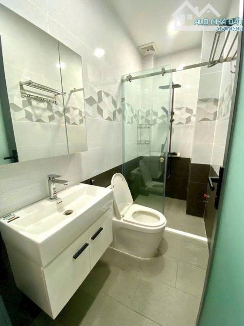 Bán gấp nhà Quận 10 – nhà mới xây – ô tô ngủ trong nhà – hẻm thông – 4PN – giá 12 tỷ - 2
