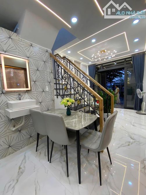 BÁN GẤP TRONG THÁNG ĐỂ ĐỊNH CƯ - TRẦN HƯNG ĐẠO - 34M2 - 4 TẦNG - 2