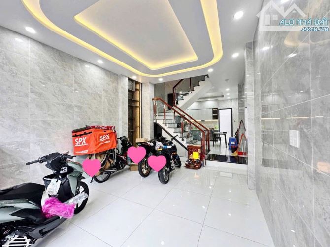 NHÀ ĐẸP QUẬN 10 MỚI 98% – 4 TẦNG - 4.35x16 - Ô TÔ ĐỖ CỬA – SÁT MẶT TIỀN - CHỈ 12 TỶ TL - 2