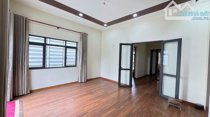 Bán biệt thự mặt đường Tuyến 2 Lê Hồng Phong - DT 170m - Mt 9m - Giá Tốt - 2