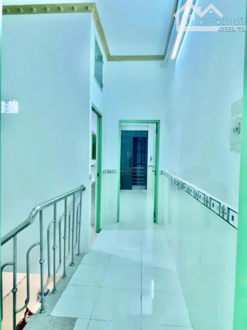 BÁN NHÀ 1/ HẺM XE HƠI THÔNG - HOÀ BÌNH - QUẬN 11 - 52M2 - 2 TẦNG BTCT - DƯỚI 6 TỶ - 2