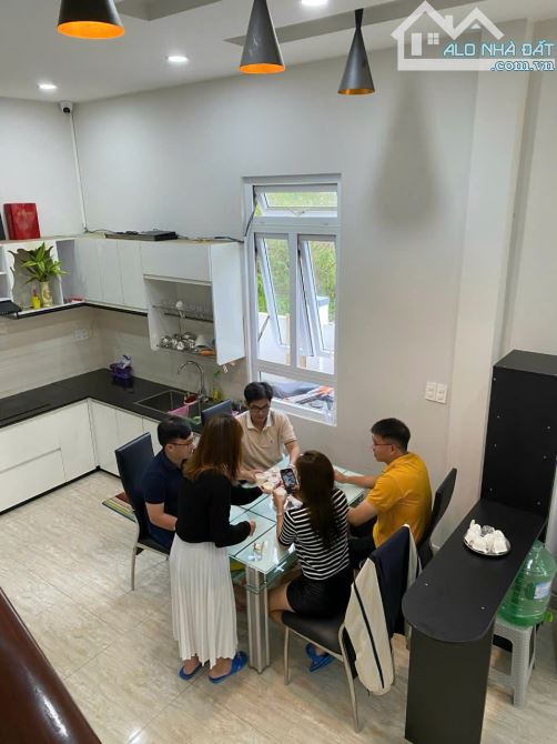CHO THUÊ VILLA FULL NỘI THẤT CƠ BẢN ĐỒI THÔNG TIN PHƯỜNG 8 GIÁ 12TR - 2