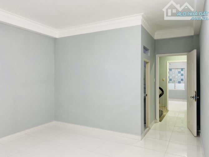 Bán nhà chính chủ hẻm xe hơi, phú nhuận, gần sân bay - 2