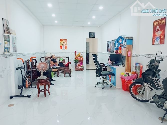 HẺM OTO ĐẤT THÁNH – PHƯỜNG 6, TÂN BÌNH - DT: 4.7x20 - CHỈ 10.3 TỶ. - 2