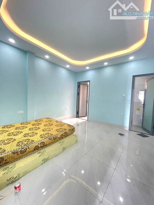 BÁN NHÀ ĐẸP CẠNH TÂ.N KỲ TÂ.N QUÝ - HẺM XE HƠI - 5PN - ( 5X20M ) - 2