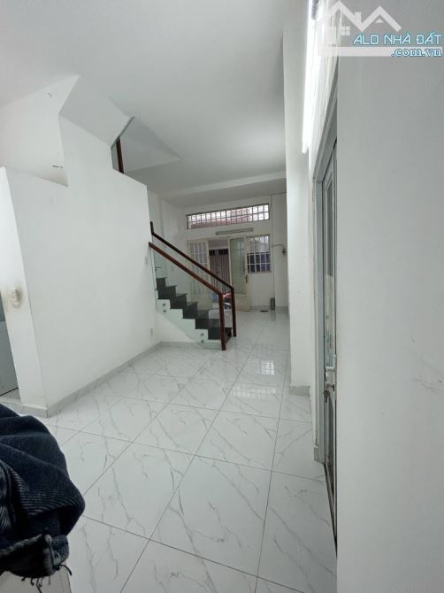 HIẾM! NHÀ ĐẸP GIÁ RẺ QUẬN 6 - NGAY NGÃ TƯ PHAN ANH - 40m2 - CHỈ 3.X TỶ - 2
