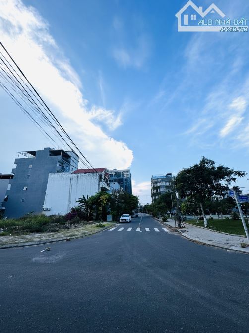 SIÊU PHẨM - bán cặp liền kề Khuê Mỹ Đông - Vị Trí ngay công viên siêu đẹp - 204m2 - 2