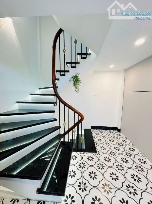 BÁN NHÀ Ngõ Hoà Bình, Đống đa DT 26m, 5 Tầng, MT 3,1m, 🧧G.iá 6,1 tỷ - 2