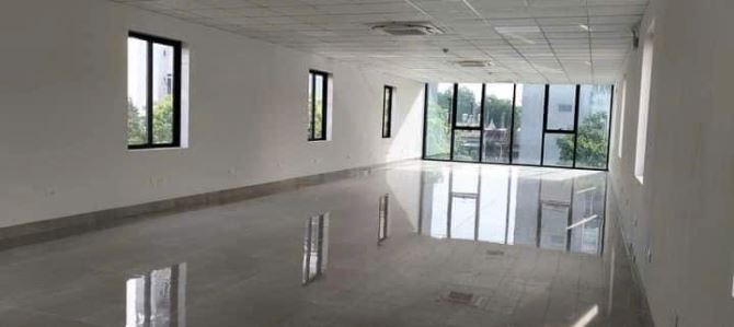 Bán nhà mặt phố Hoàng Quốc Việt, 121m², 5 tầng, mặt tiền 4.5m, hai mặt thoáng, nhỉnh 48 tỷ - 2